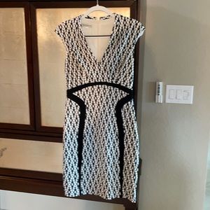 Kay Unger size 8 black and white dress